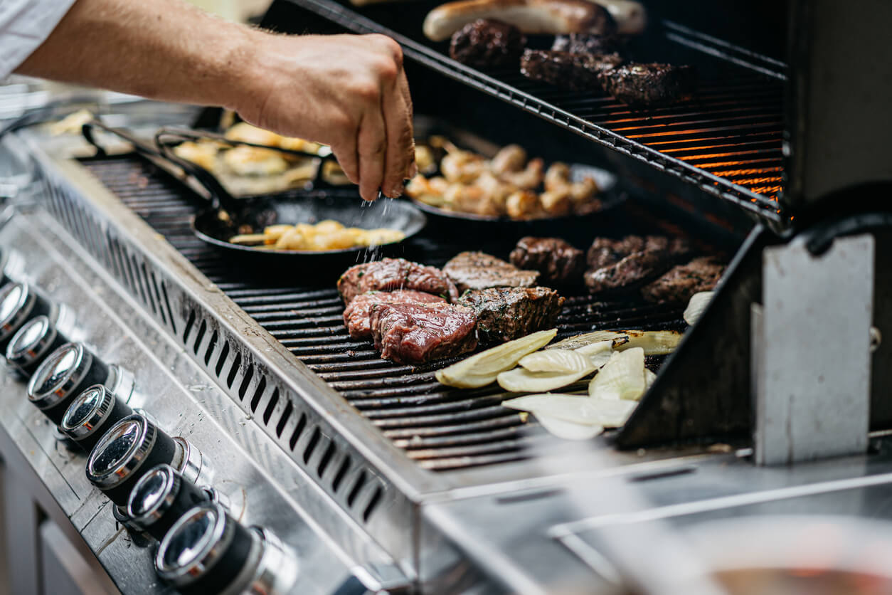 bbq store guide to choosing right grill
