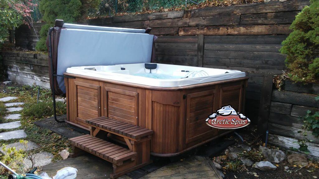image backyard deck with hot tub